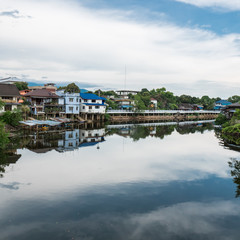 Obraz premium Local house on riverside in Chantaburi Thailand