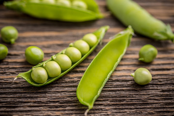 Open pea pod