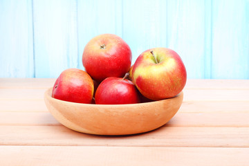 apples fresh table wooden background
