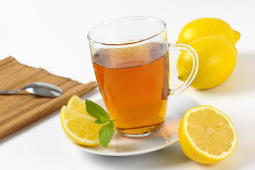 black tea with lemon
