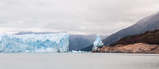 Il punto di incontro tra il ghiacciaio Perito Moreno e la penisola di Magallanes