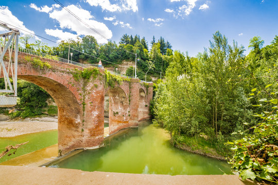 fourteenth century bridge in masonry