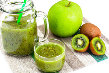 Kiwi and Apple Fresh Juice