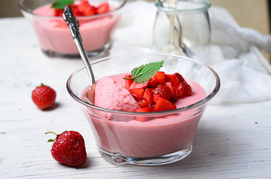 Strawberry Mousse, Delicious Berry Dessert