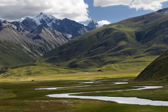 View of Chola Shan, Manigango, Sichuan, China