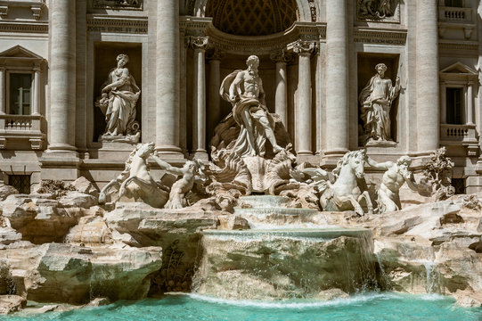 The fountain de Trevi (Fontana di Trevi), sculpture and water, Rome, Italy