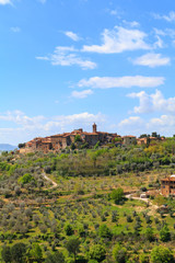 Fototapeta na wymiar Castelmuzio charming town hilltop in the Tuscan countryside