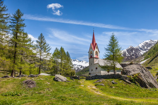 Heilig Geist Kirche in Kasern, Hinteres Ahrntal