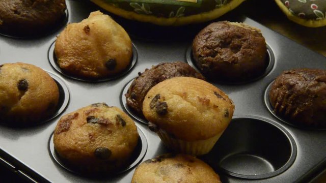 మఫిన్ ಮಫಿನ್ מאפין 머핀 Мъфин Queque Bocaire Muffin 玛芬 Mafino Мафін مافین Mustikkamuffinssi Muffini Muffins マフィン Маффин Chocolate Mafin 美式鬆餅 Vanilla Plum cake