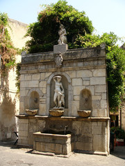 Sicile, fontaine de Castelbueno