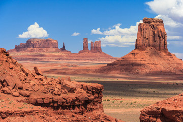 View of Monument Valley in Navajo Nation Reservation between Utah and  Arizona - obrazy, fototapety, plakaty