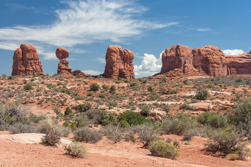 Balanced Rock in Arches National Park, Utah,  USA - 113119138