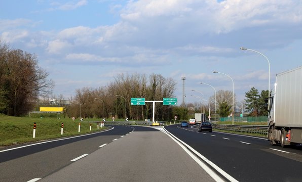 Highway junction in Northen Italy with crossroad to go to Austri
