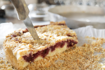 jam crumble tart or sbriciolata