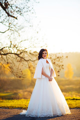 Beautiful bride posing in her wedding day