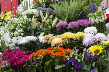 Frische Blumen vor einem Blumenladen