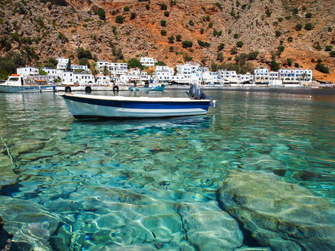 relax at loutro