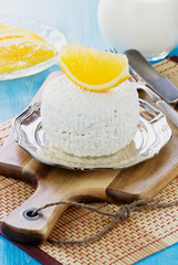 Homemade cottage cheese