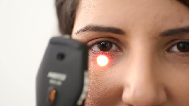 Pupil Reaction Test With Light
