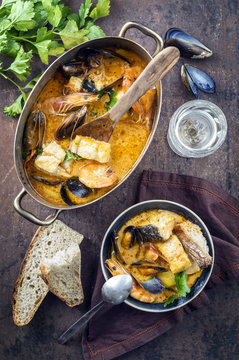 Moqueca de Peixe in Kupfertopf