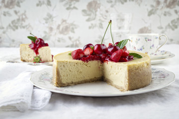 Kösekuchen mit Früchten