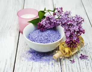 Fototapeta na wymiar Spa setting with lilac flowers