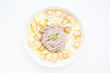 soba salad with tfried tofu