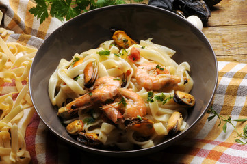 Pasta Scialatielli alla pescatora Մարինարա Маринара マリナーラソース 마리나라 소스 Marinara sauce Marinarasås