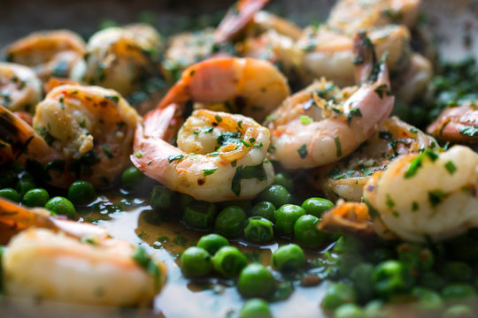 Green garlic shrimp