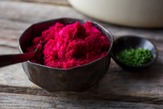 Horseradish and beetroot aioli
