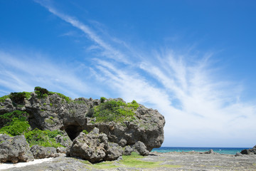 Fototapeta na wymiar 沖縄の海・恩納村の海 