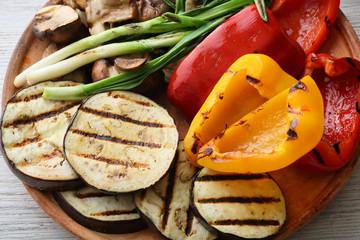 bbq vegetables (paprika, eggplant, mushrooms) on plate