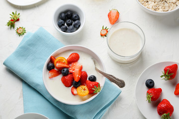 breakfast yogurt bowl with berries