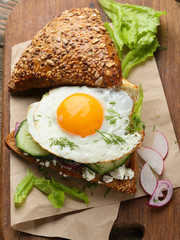 sandwich with eggs and vegetables