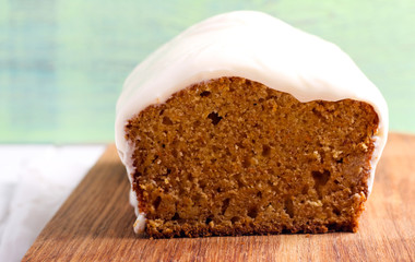 Carrot cake with frosting
