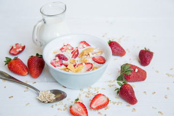 Porridge with fresh strawberry and milk