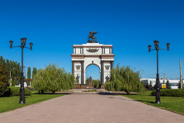 Fototapeta na wymiar Triumphal arch in memorial complex Battle of Kursk. Russia 