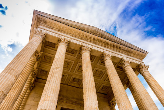Maison Carr&eacute;e &agrave; N&icirc;mes, Languedoc, Occitanie