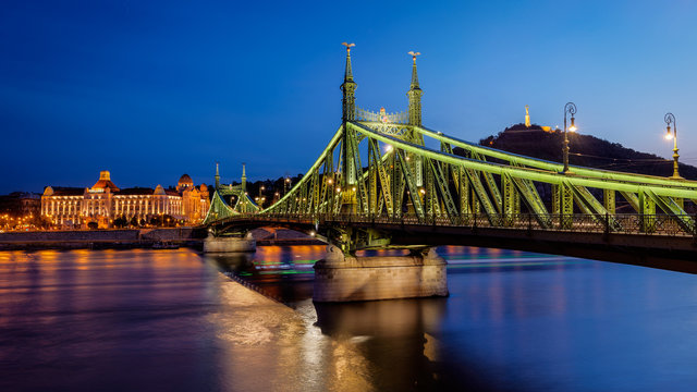 Night view of the Liberty bridge at Budapest, Hungary