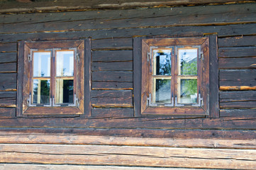 Obraz na płótnie Canvas Two small old style window