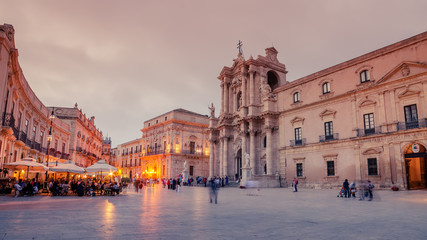 Syracuse, Sicily, Italy: the cathedral square - 113283325