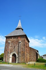 Fototapeta premium Bâtiment historique Saint-Jean-Baptiste, Mezos