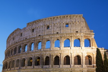 Obraz premium Colosseum by night