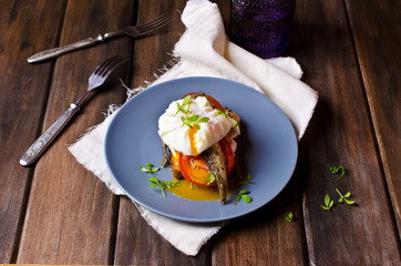 Open sandwich with fish