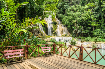 turquoise pool at kuang si waterfall