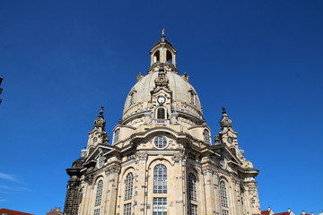 Obraz premium The Dresden Frauenkirche with blue sky , Dresden, Germany 