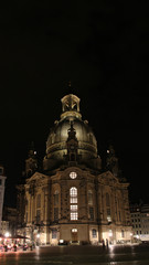 Obraz premium The Dresden Frauenkirche at night, Dresden, Germany 