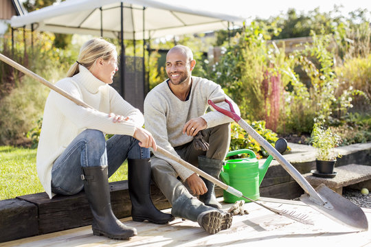 Two gardeners resting 