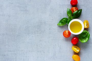 Red and yellow tomatoes