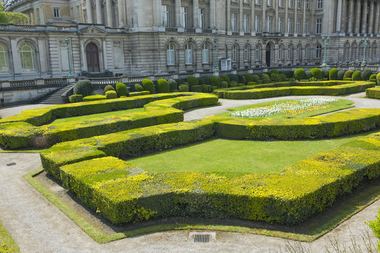 Garten vor dem Königspalast in Brüssel, Belgien